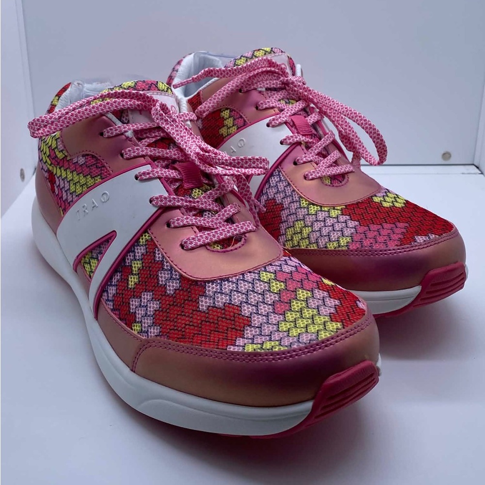 TRAQ By Alegria Pink Honeycomb Women’s Sneakers Size EU 41 (US 10.5 - 11)
